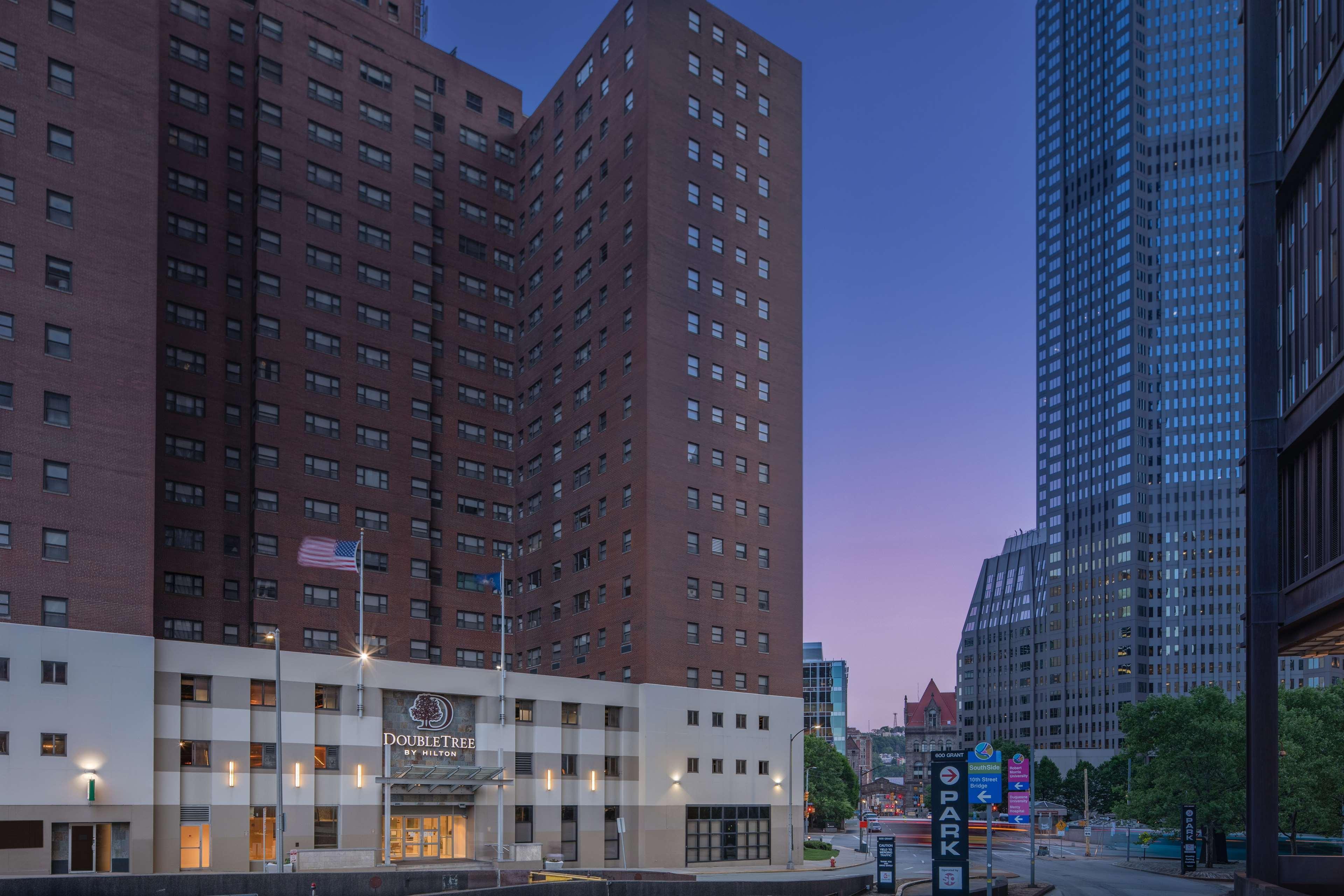 Doubletree By Hilton Hotel & Suites Pittsburgh Downtown Exterior foto